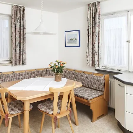 Semesterbostad Ferienhaus Rosa Lindenberg im Allgäu